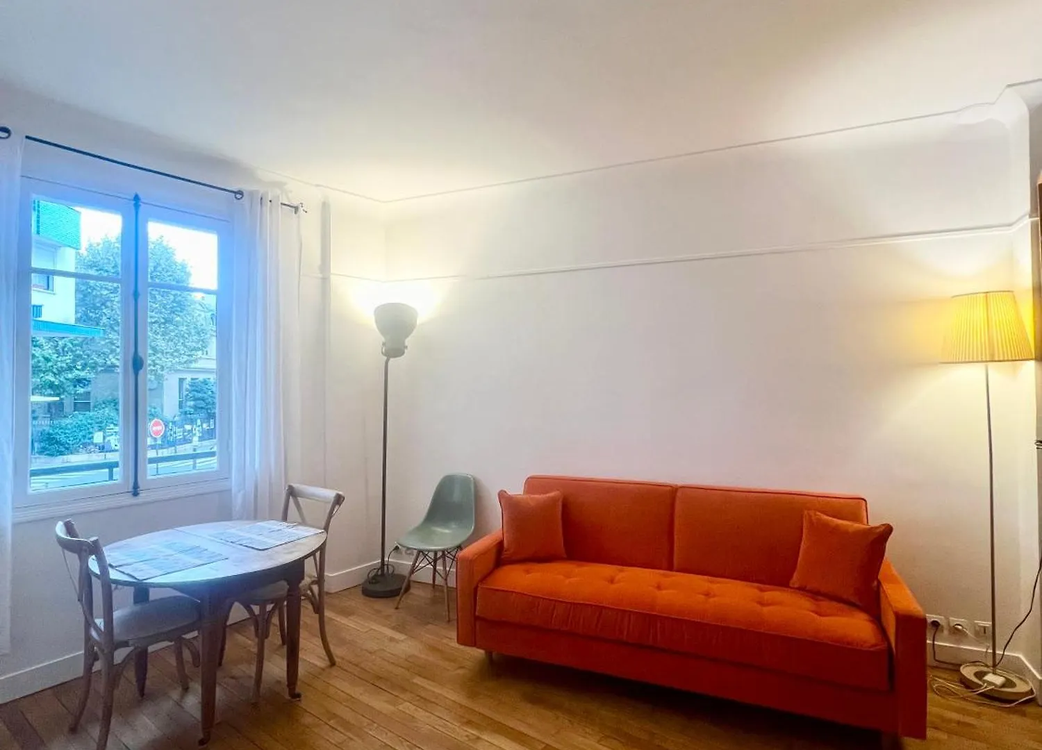 Studio Entierement Renove Au Coeur De Paris
